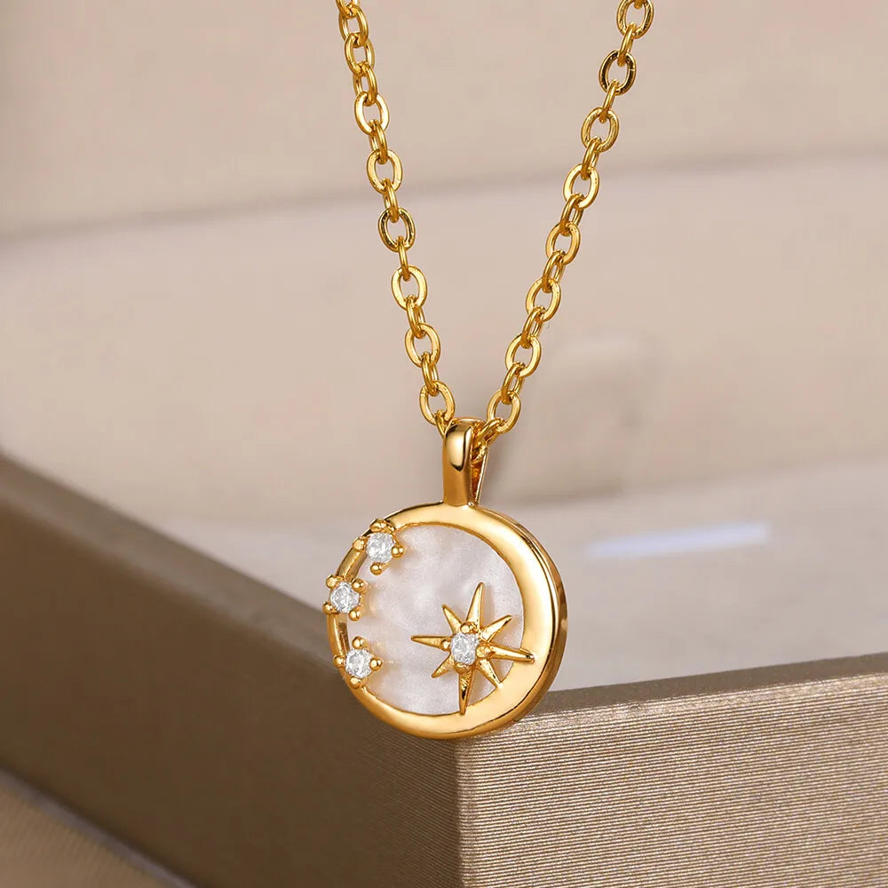 Collana con stella e luna