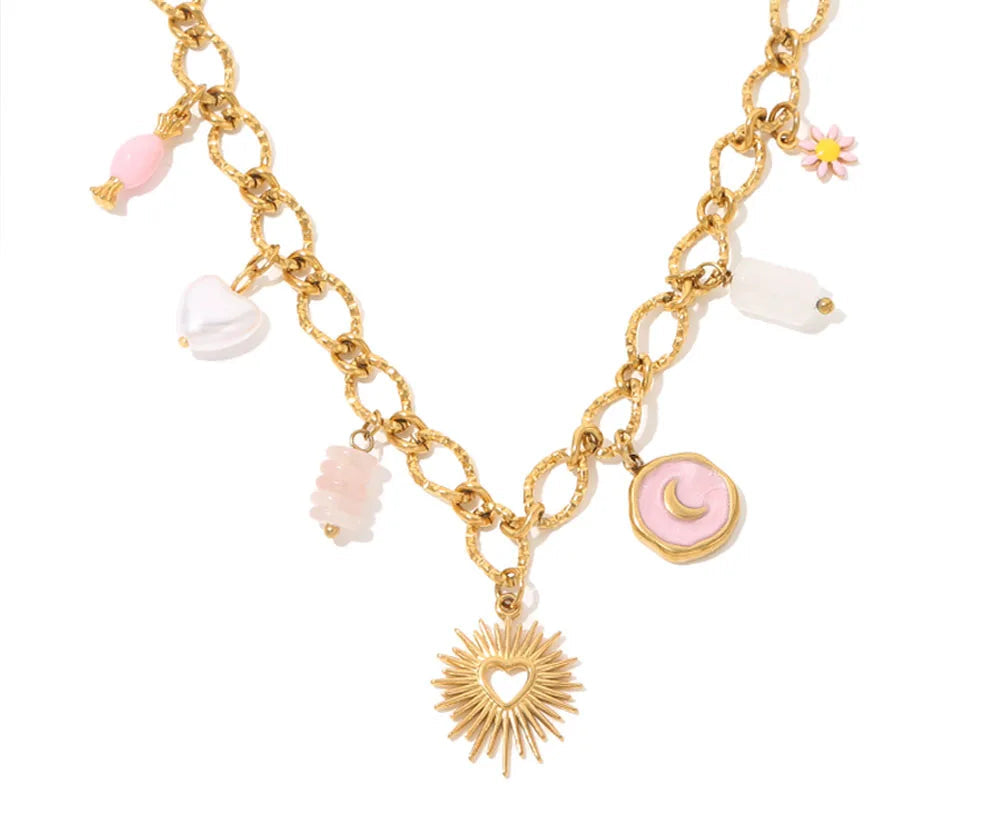 Collana Cuore di Sole – Pendente dorato con charms simbolici