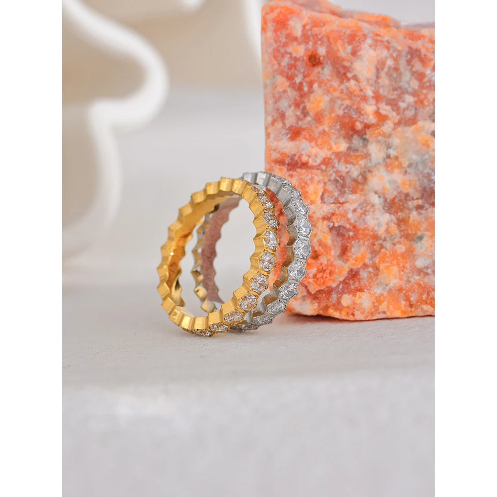 Anello Eternity con Zirconi – Acciaio Inossidabile Oro & Argento